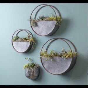 Brand new Cooper Classics Sophie Planters set of 3